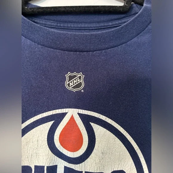 3/$10 🌼 Reebok Oilers Maroon Shirt - Picture 3 of 7